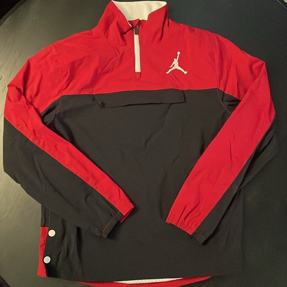 Jordan pullover shirt size XL - Picture 4 of 4